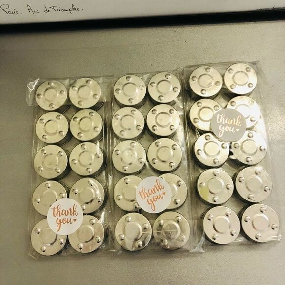 ‎NWOT: Retro Flower Tea-light Candle Set - Picture 4 of 4